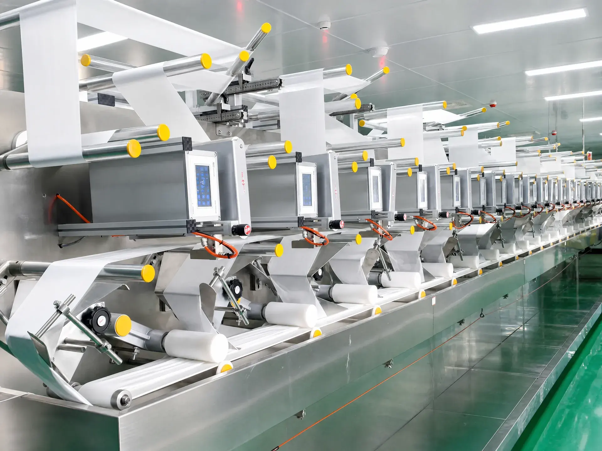 Automated wet-wipes production line inside the Dalian facility